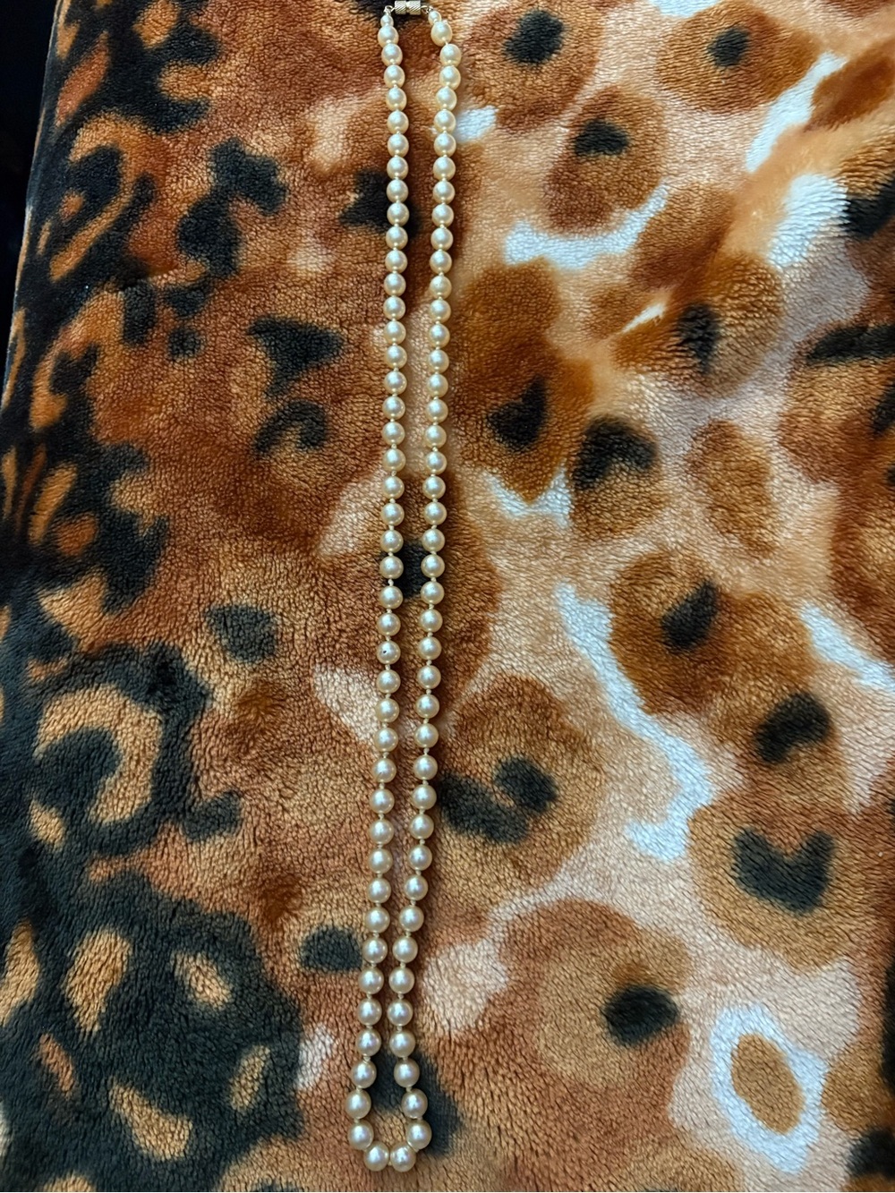 Classic Pearl Bead Necklace - Cream Pearls